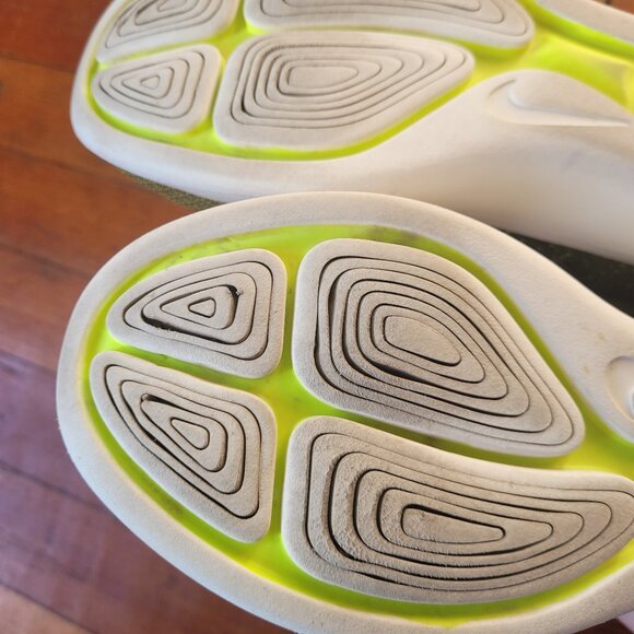 Nike Lunarcharge in Camper Green, sz 9.5 - Picture 7 of 9